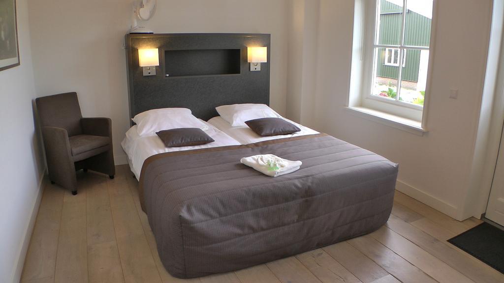 Bed And Breakfast Hoeve Chapeau Katwoude Zimmer foto